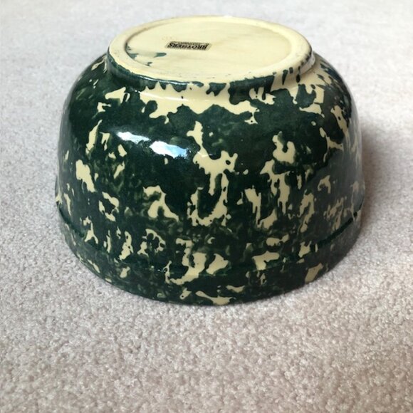 Brothers Potteries Spongewear Pottery 8" Bowl, Green Made in Canada, Norwich, ON - Picture 4 of 7